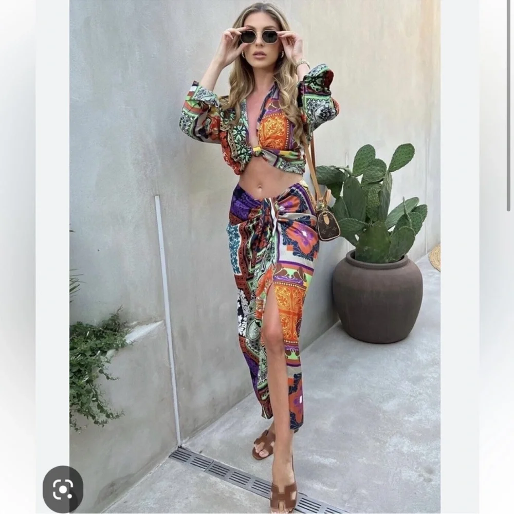Zara printed crop blouse - never worn - Picture 5 of 7
